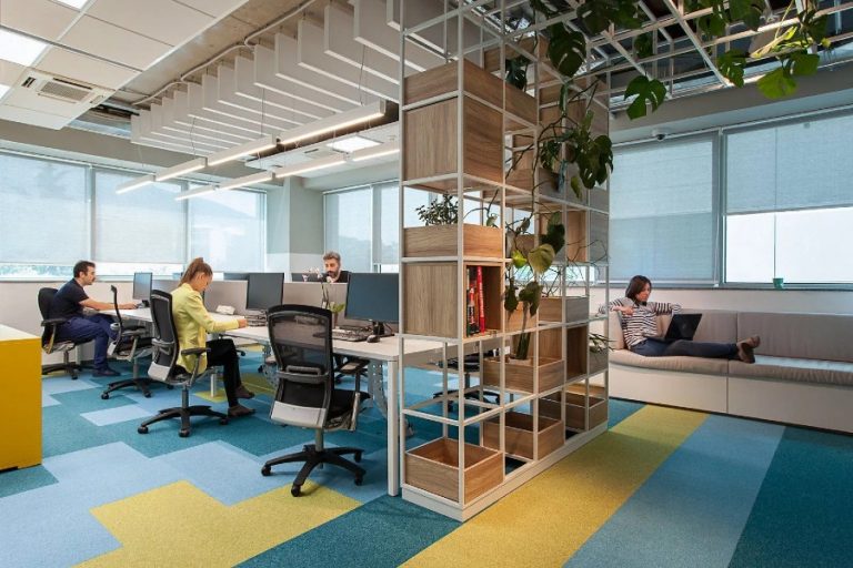 How To Personalize Your Office Cubicle And Boost Your Motivation