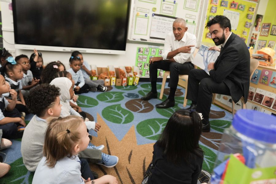 Mamdani, Obama Read To Kids And Sing ‘Wheels On The Bus’ In Bronx As Child Care Push Takes Center Stage