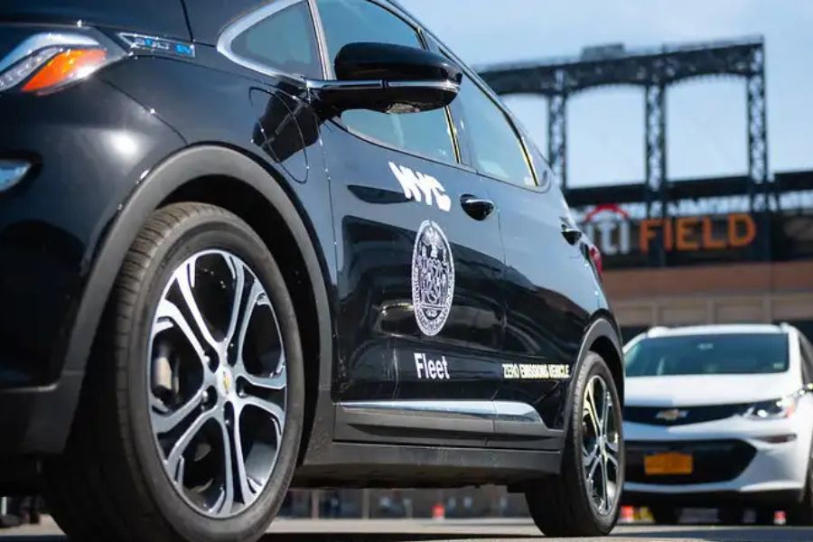 Mamdani Orders Safety Overhaul Of NYC Fleet, 4,000 City Trucks To Get Pedestrian Warning Systems