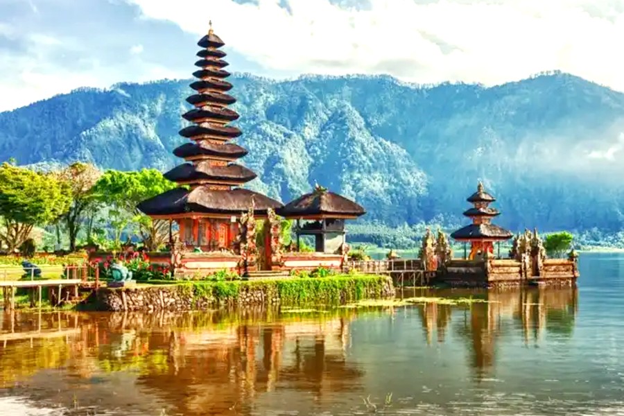 6 Best Honeymoon Holidays Around The World
