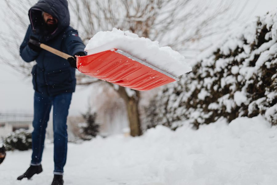 NYC Raises Snow Shoveler Pay To $30 An Hour Ahead Of Winter: Here’s How To Sign Up